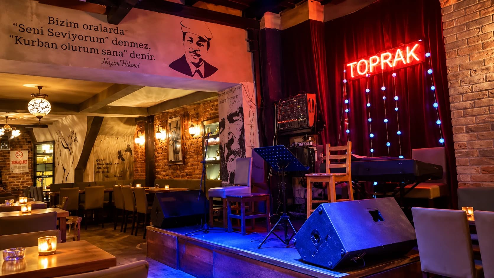 Toprak Sahne Taksim Location