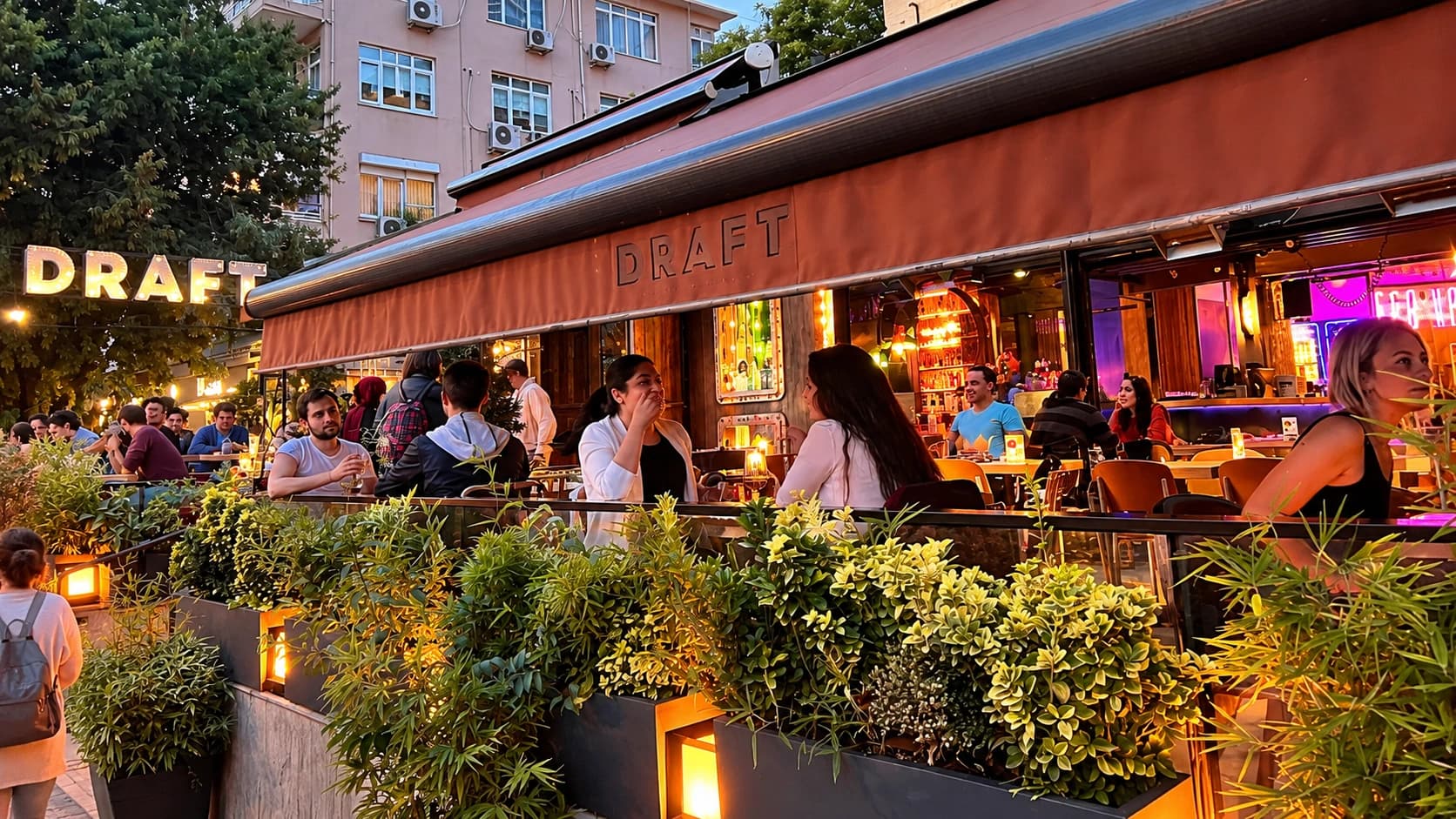 Draft Gastropub Moda Location