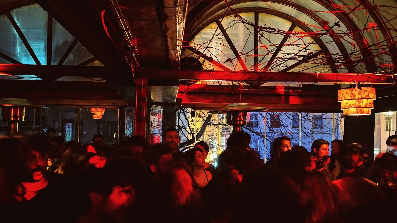 Gizli Bahçe Taksim mekânı