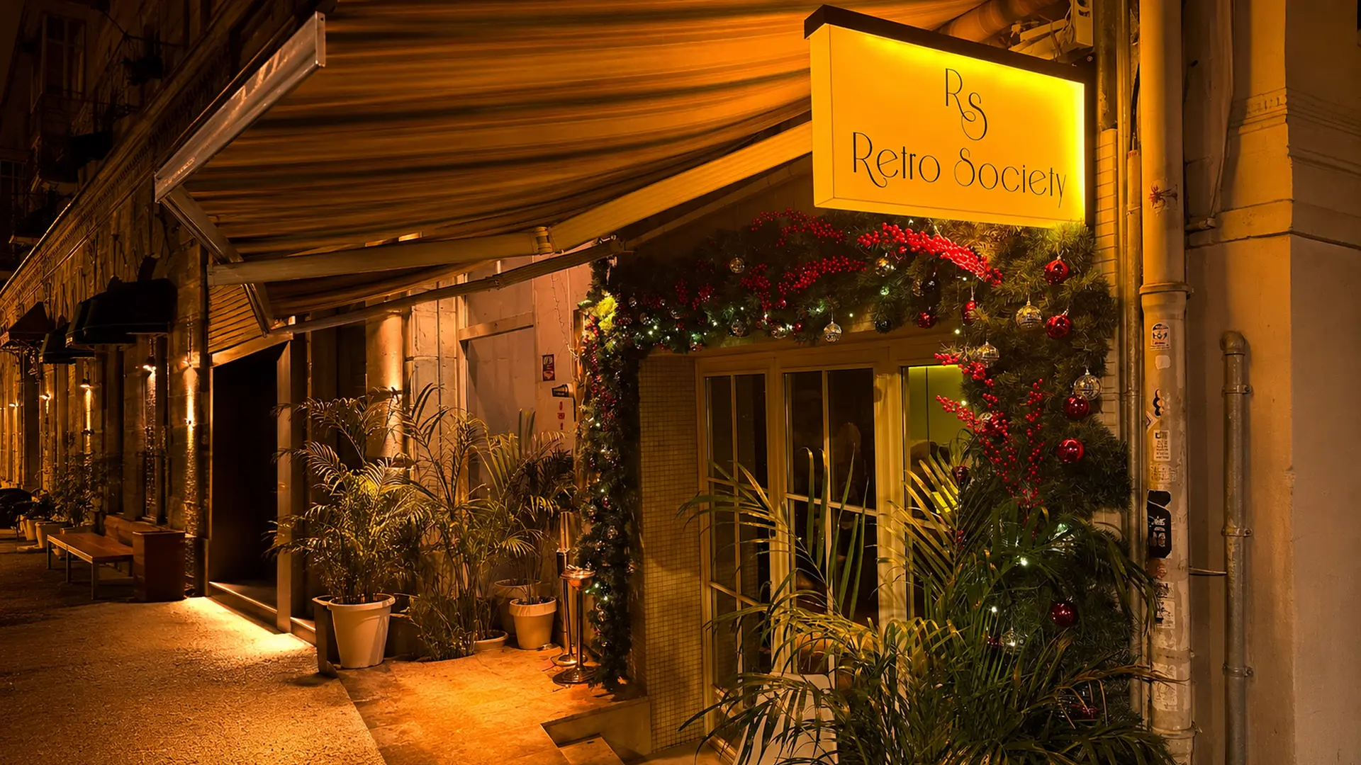 Retro Society Teşvikiye