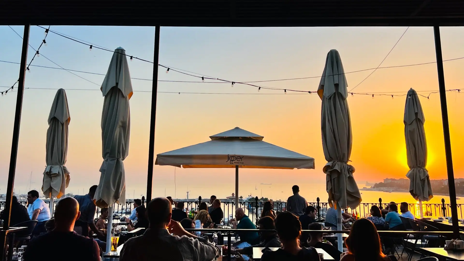 Jigger Kitchen & Roof Bar