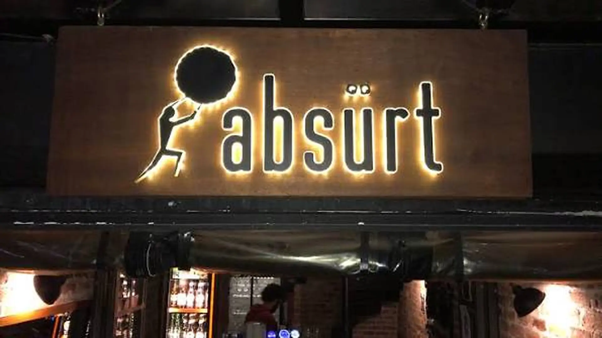 Absürt
