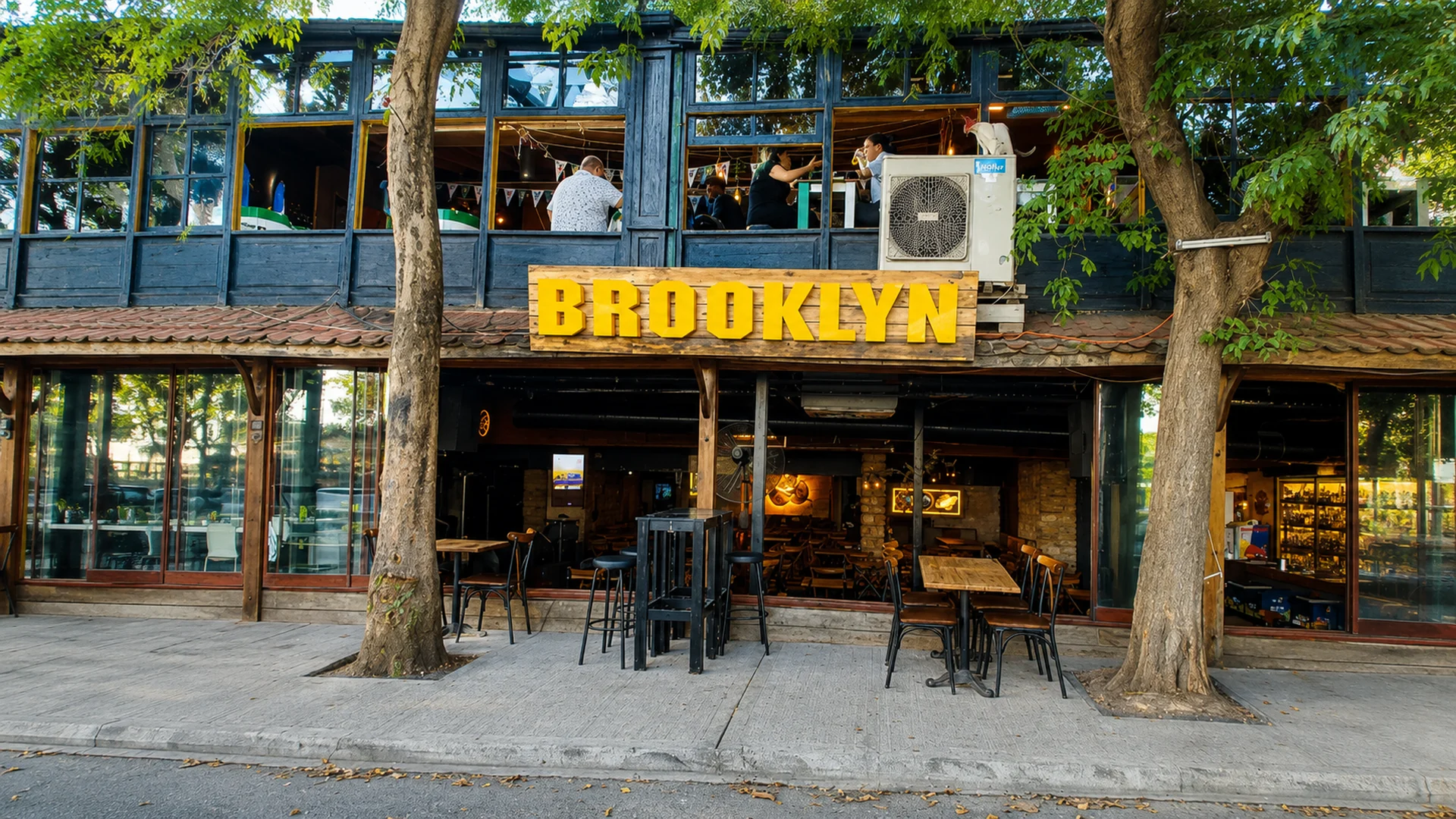 Brooklyn Cafe & Bar Avcılar İstanbul mekânı