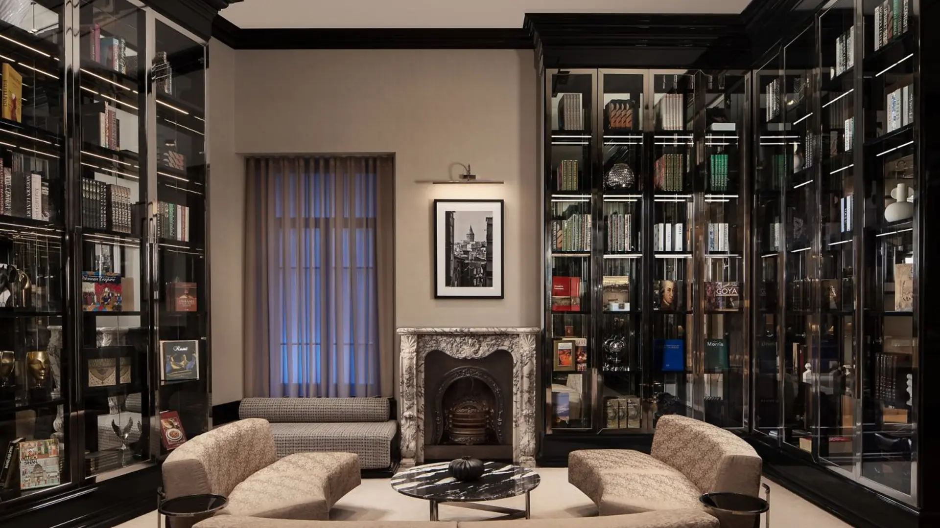 The Library Bar · Sanasaryan Han mekânı