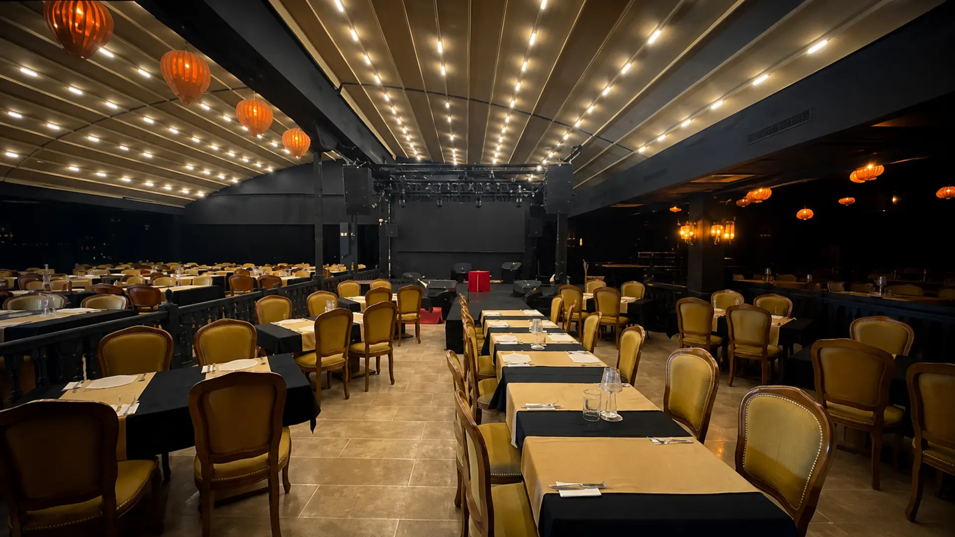 Loşşş Sahne Cabaret
