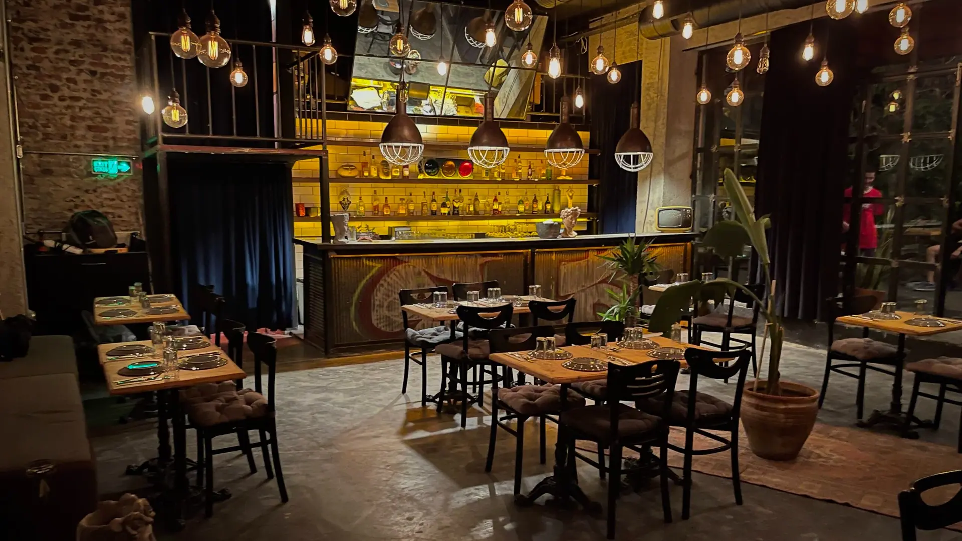 Bonn Karaköy mekânı