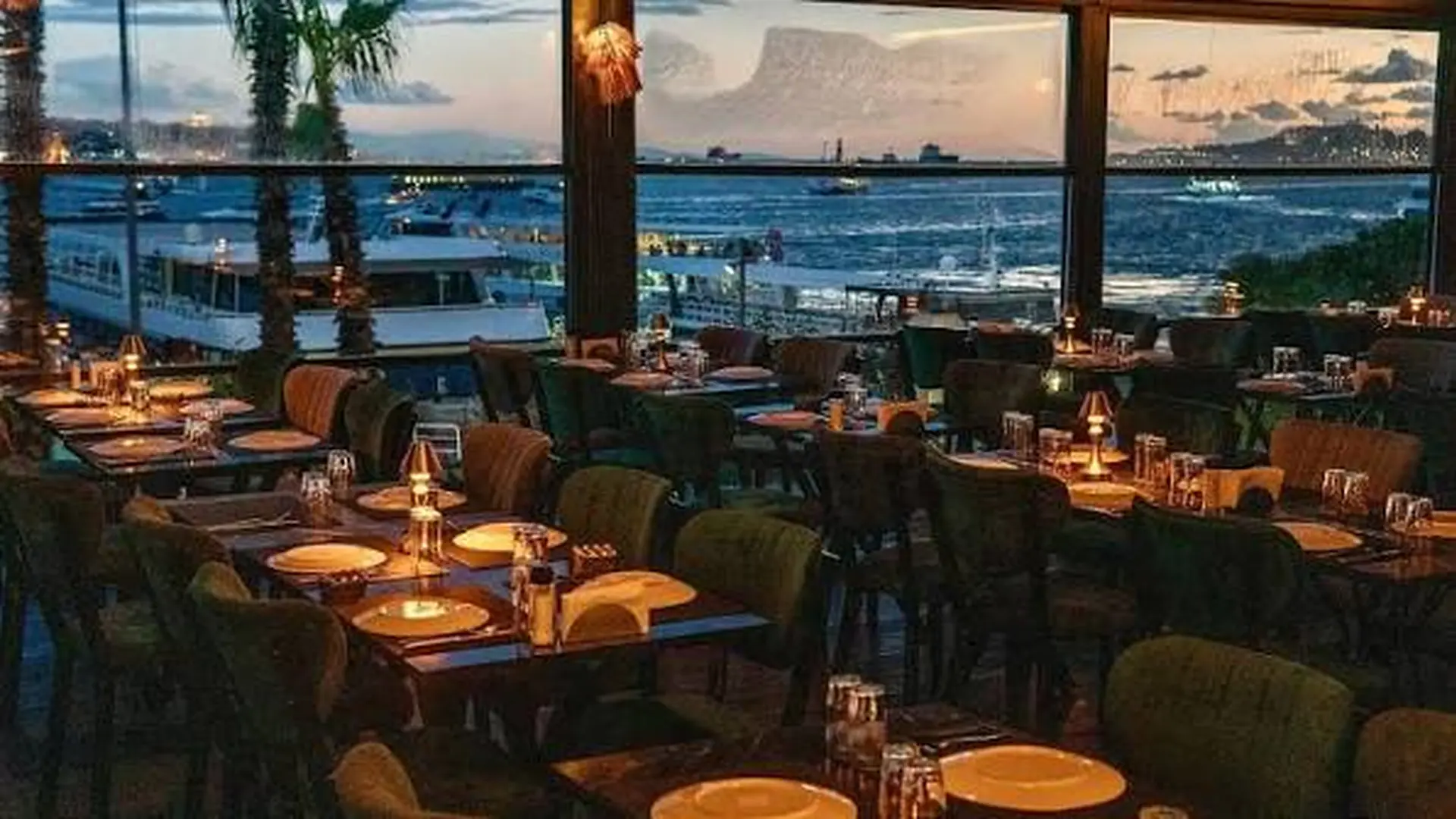 Yan Masa İstanbul (Farazi Bosphorus) venue