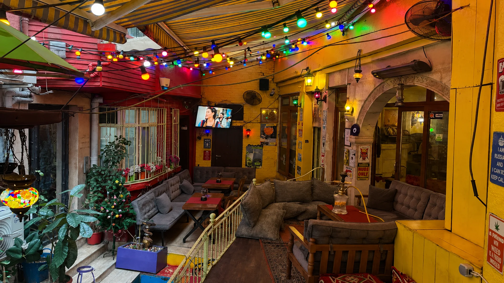 Harab’be Cafe & Hookah Lounge