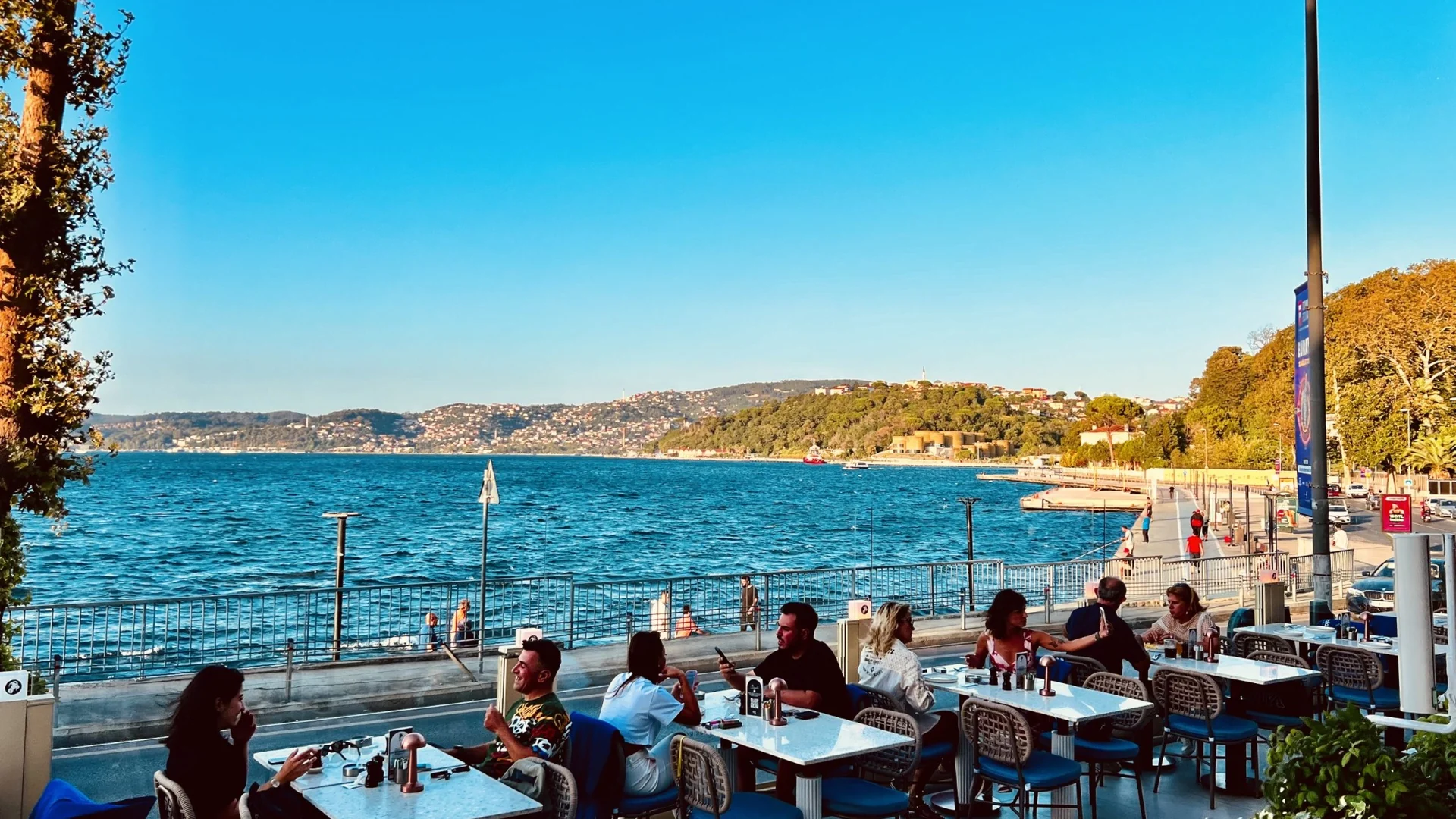 1401 Food & Drink Çubuklu venue