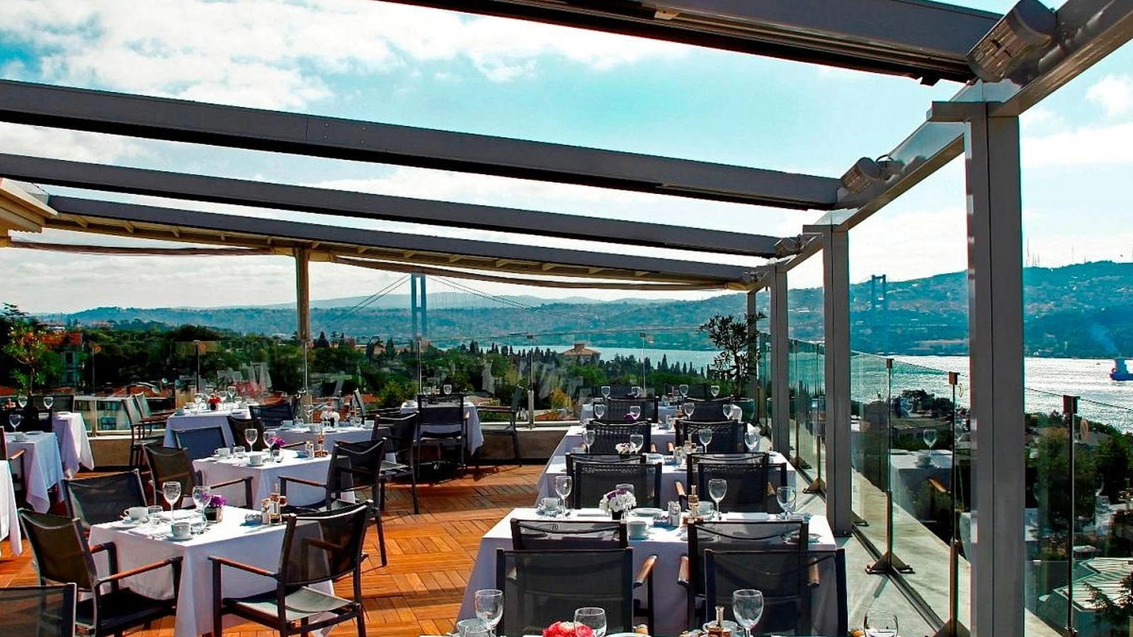 Summit Bar & Terrace: Galeriebild 1